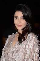Shruti Haasan at Zee Telugu 2018 Apsara Awards